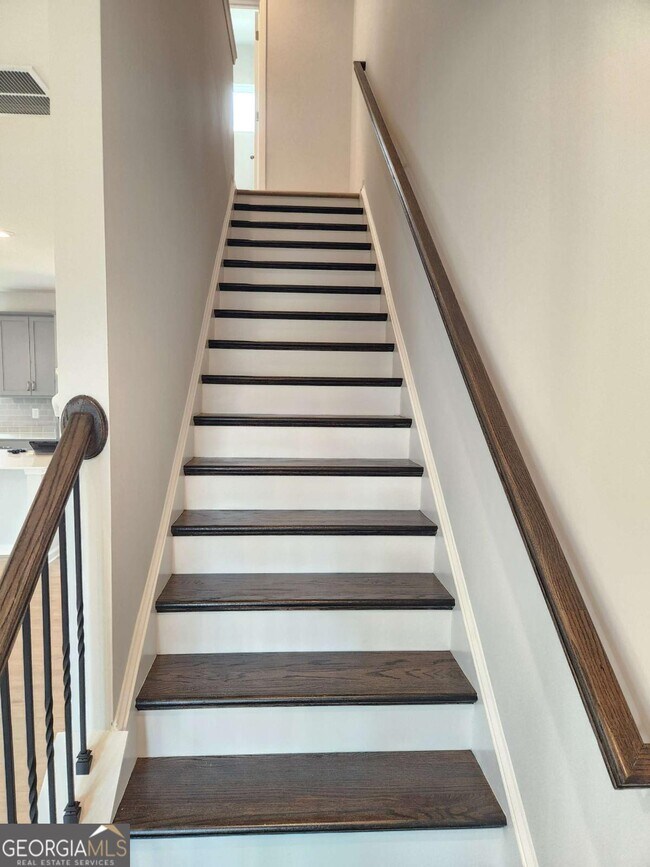 Building Photo - 821 York Aly