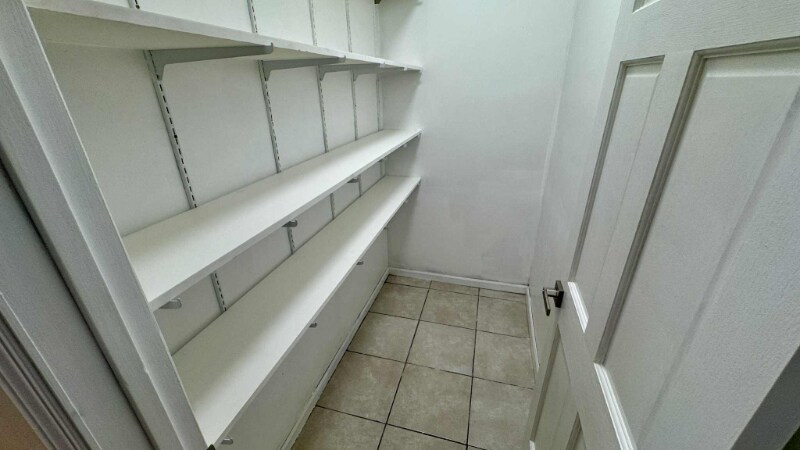 Building Photo - 1254 N Bosworth Ave