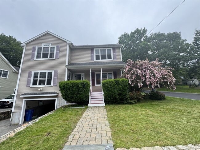 Primary Photo - 44 Rockridge Rd