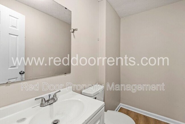Building Photo - 5904 Beau Jardin Dr