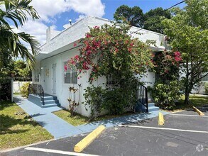 Building Photo - 601 NW 90th St