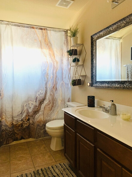 Building Photo - 8411 White Mulberry