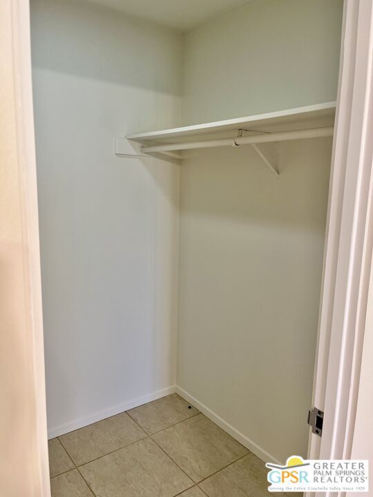 Building Photo - 2559 Whitewater Club Dr