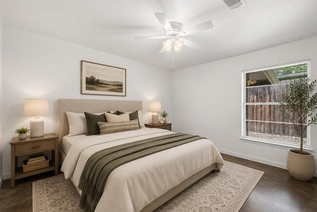 Building Photo - 3508 Southridge Dr