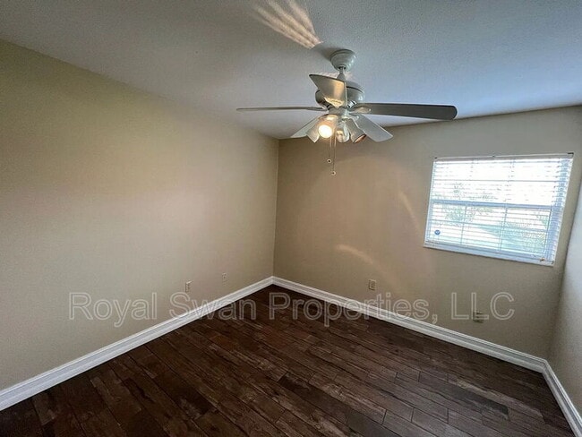 Building Photo - 1920 E Edgewood Dr