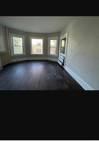 Building Photo - 109 Payson St