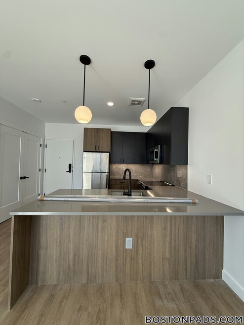 Building Photo - 199 Gardner St