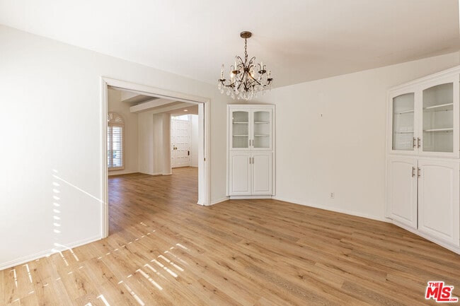 Building Photo - 158 S Anita Ave