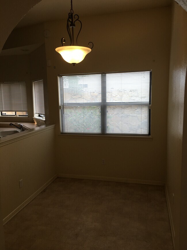 Building Photo - 5036 Shadow Mountain Rd