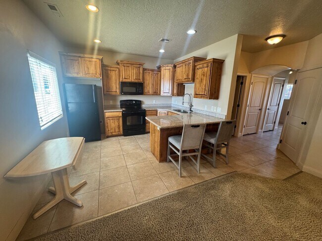 Building Photo - Millcreek Springs Townhome