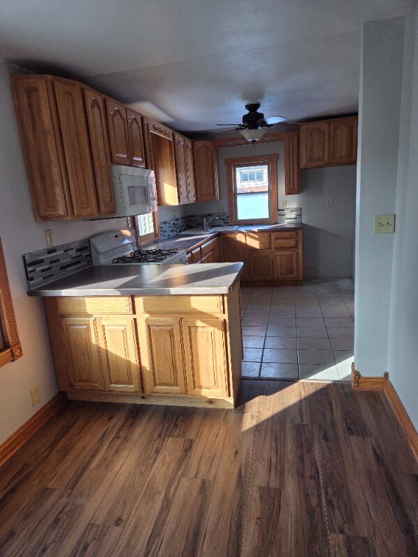 Building Photo - 2000 44th Pl