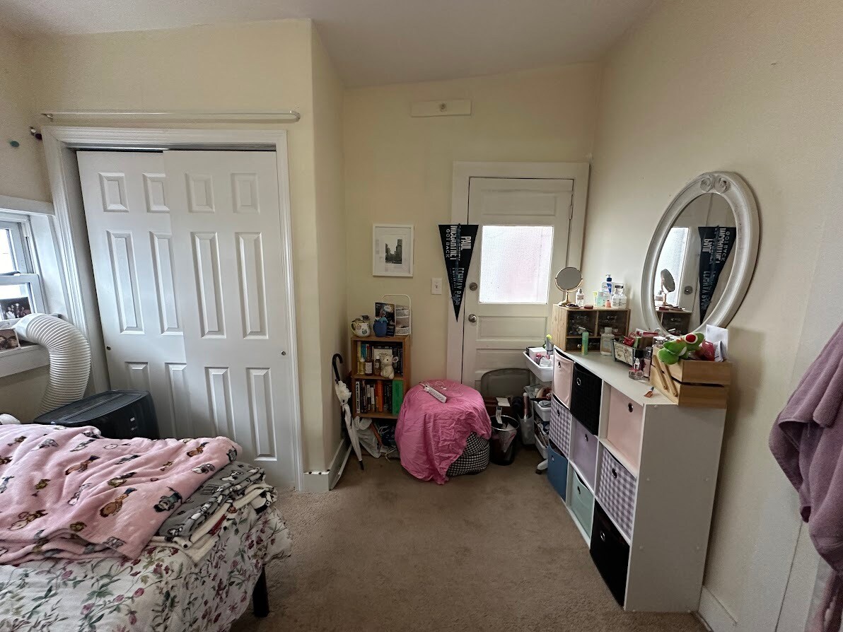 Building Photo - 54 Medford St