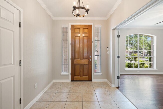 Building Photo - 11121 Sandstone Trail