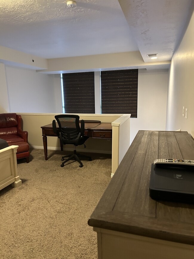 Building Photo - 5 S 500 W