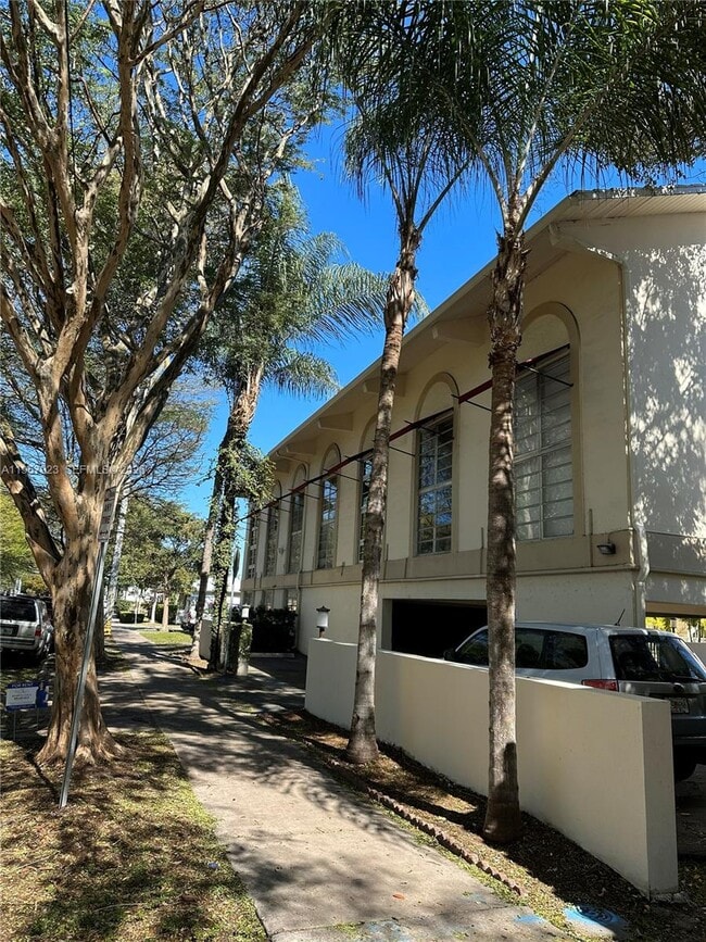 Building Photo - 234 Antiquera Ave