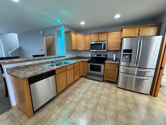 Building Photo - 1631 Jenna Dr