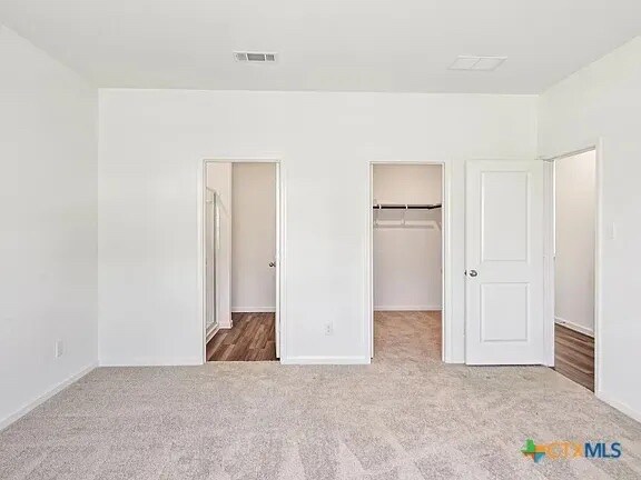 Building Photo - Room in House on Mullen Wy