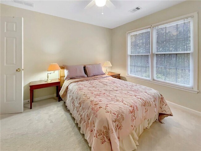 Building Photo - 1911 Berkshire Eve Dr