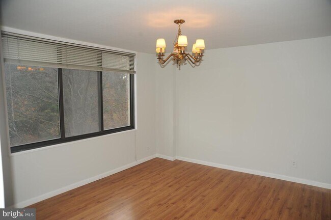 Building Photo - 5225 Pooks Hill Rd