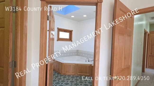 Building Photo - W3184 County Rd H