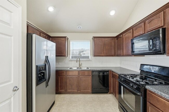 Building Photo - 119 Bayliss St