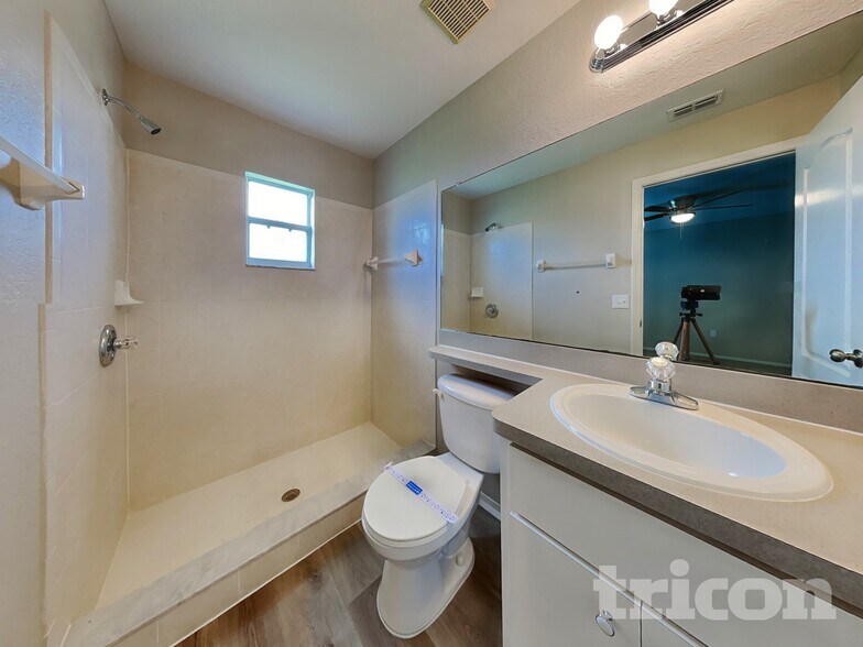 Building Photo - 3034 Wentworth Pl