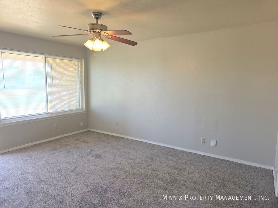 Building Photo - 4610 Storey Ave