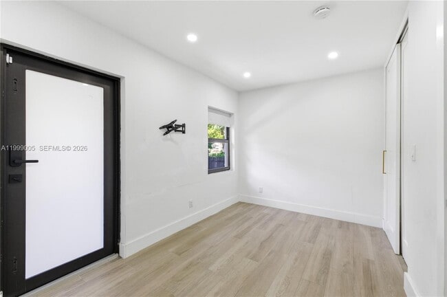 Building Photo - 86 NE 110th St