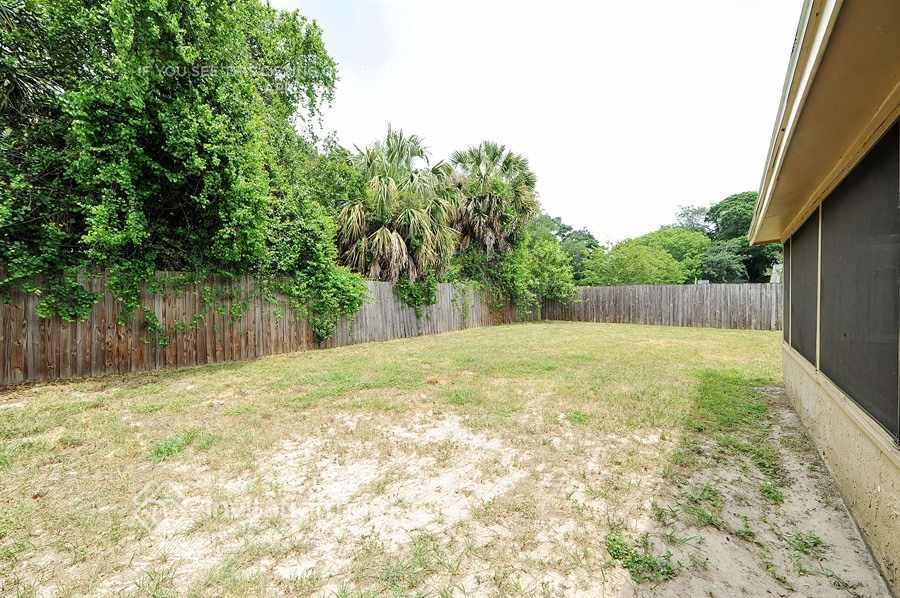 Building Photo - 8229 Greenleaf Cir