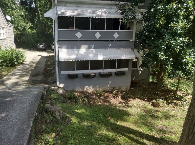 Primary Photo - 1083 Atlantic Dr