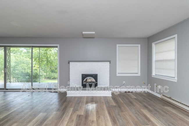 Building Photo - 630 Colonial Dr