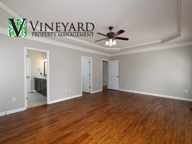 Building Photo - 255 Henson Way