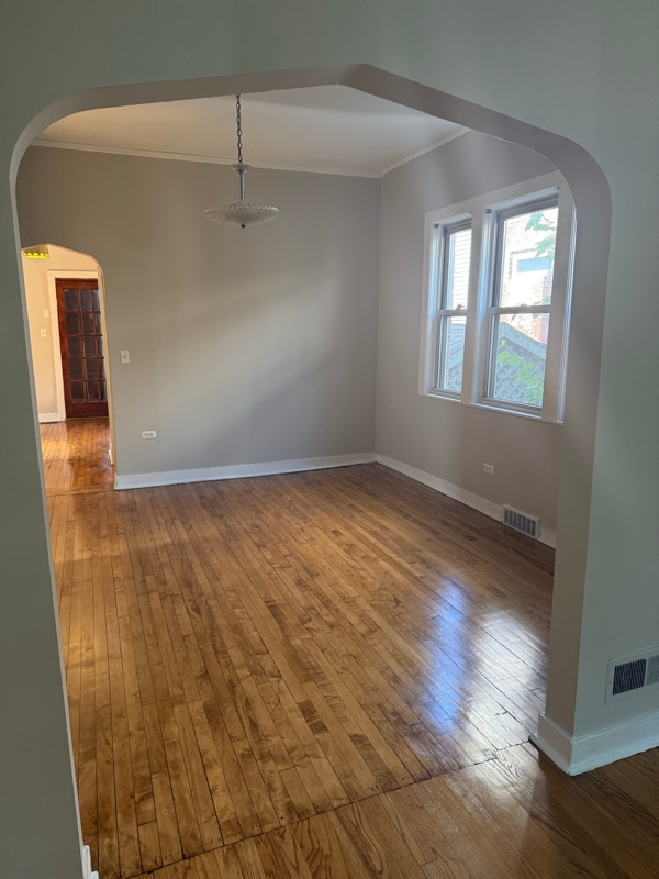 Building Photo - 2138 W McLean Ave