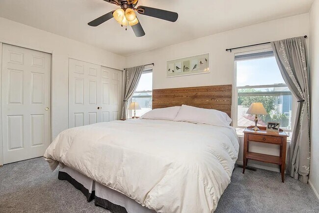 master bed - 2838 Akron St