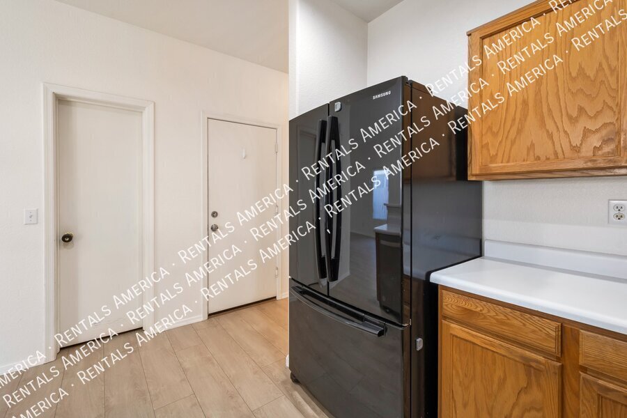 Building Photo - 2720 E Indian Wells Pl