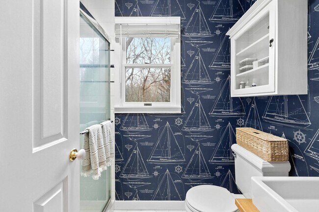 Building Photo - 23 Town Ln