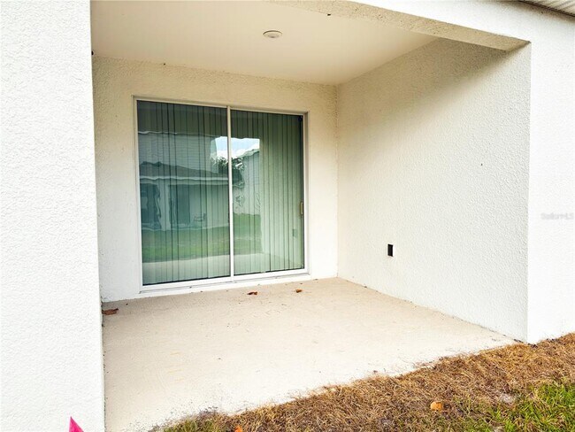 Building Photo - 6300 Chirpine Ln