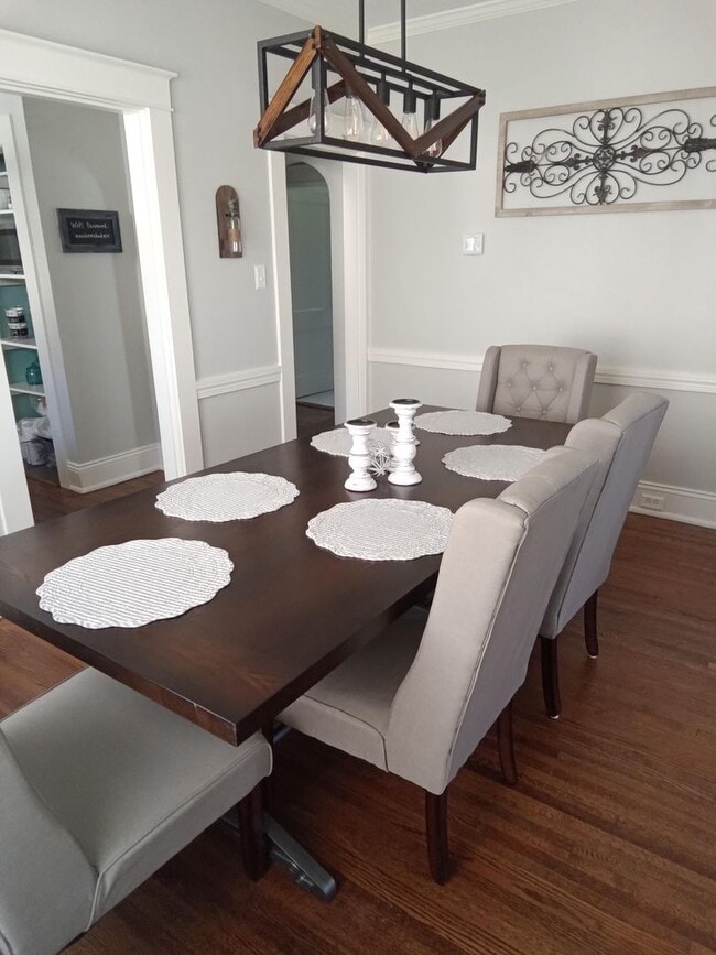 Building Photo - Fully Furnished Home Just Minutes From LU