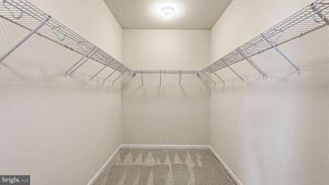 Building Photo - 424 Alder Dr
