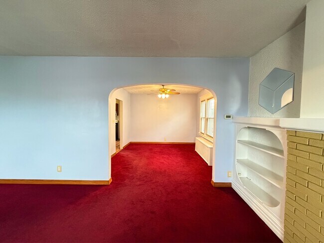 Building Photo - 144 Lovering Ave