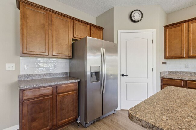 Building Photo - Spacious 5-Bedroom Home  – Prime Amelia Co...