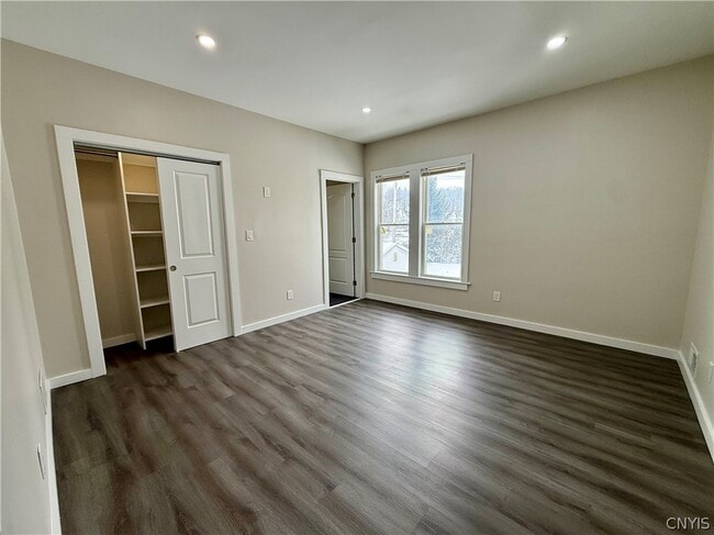 Building Photo - 125 Thomas St