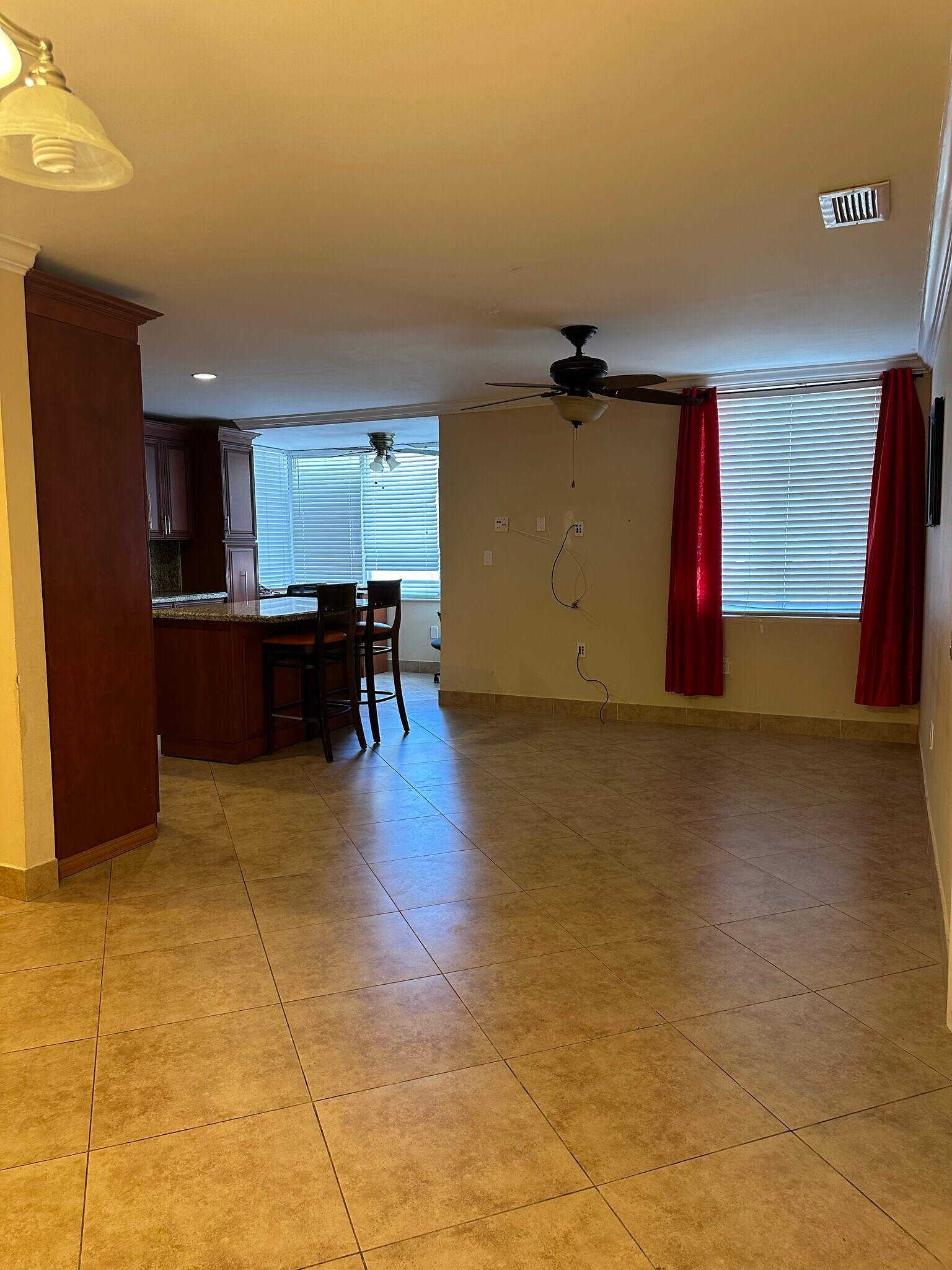 Building Photo - 250 180th Dr