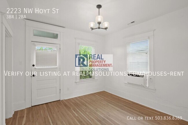 Building Photo - 2223 NW Hoyt St