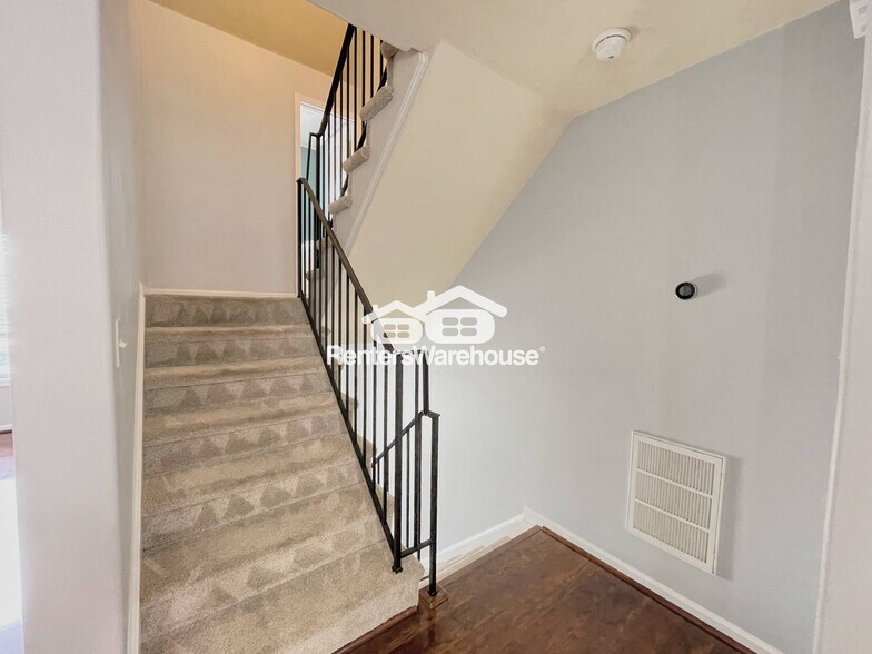 Building Photo - 5533 Taylors Walke Ln