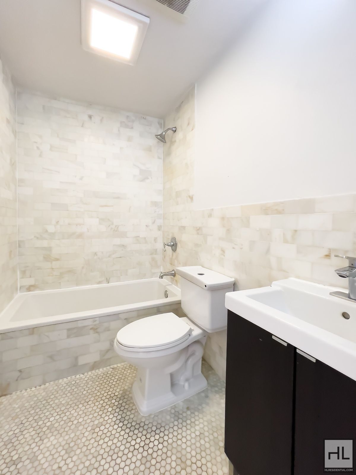 Building Photo - Spacious Bushwick 2 Bed 1-Bath / Great Loc...