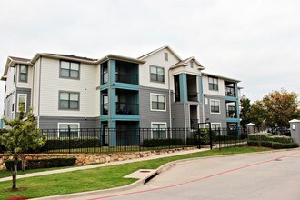 Building Photo - Gateway at Denton