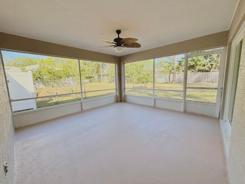 Building Photo - 40 Brunett Ln