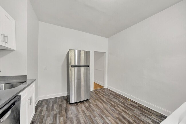 Building Photo - 3 Bed near Charles Village