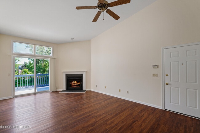 Building Photo - 105 Mt Ln